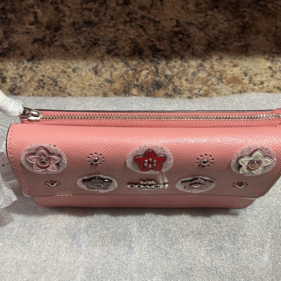 Coach Foldover Wristlet With Daisy Appliqué - Picture 7 of 10